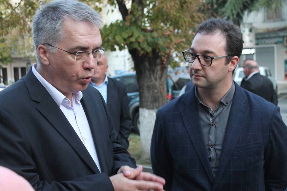 დავით სონღულაშვილმა, ჯანდაცვის მინიტრთან ერთად, რამდენიმე შეხვედრა გამართა(R)