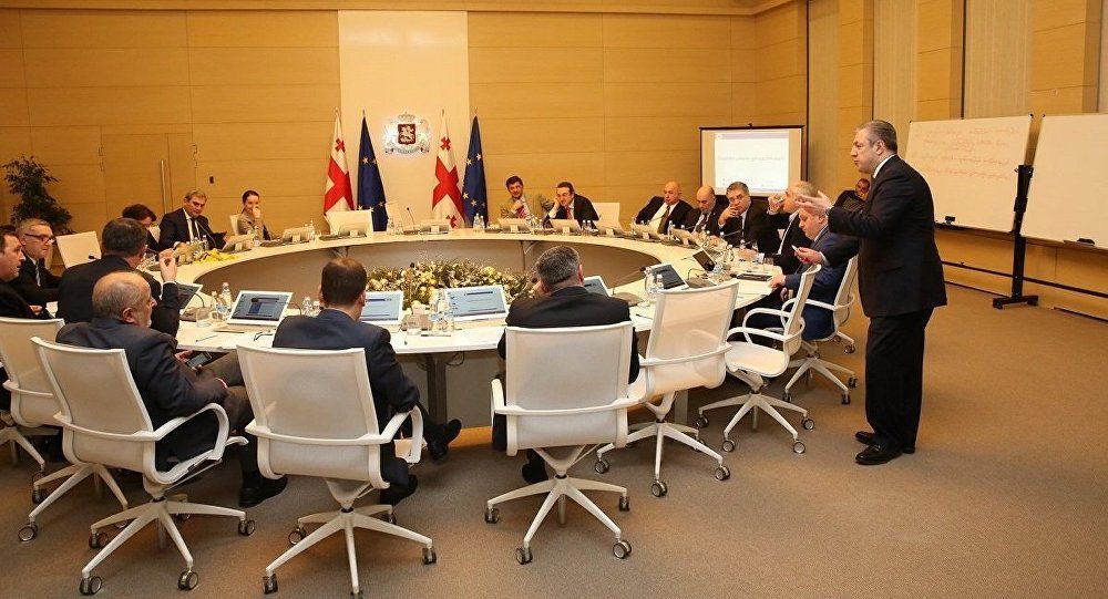 შემცირებული სამინისტროები და მთავრობის ახალი შემადგენლობა