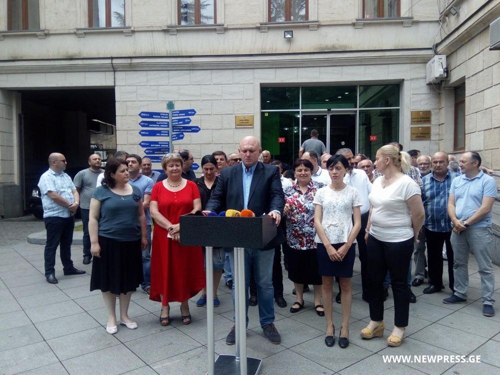 დასავლეთ საქართველოს საკრებულოების “ნაციონალი” დეპუტატები ოზურგეთის მოვლენებს ეხმიანებიან