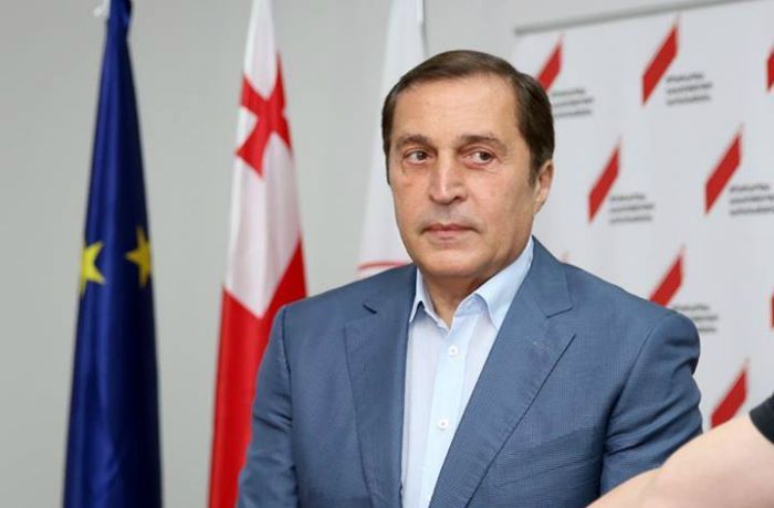 გთხოვთ, მომცეთ საშუალება ჩავანაცვლო მესამე პრეზიდენტი ციხეში – პაატა ბურჭულაძე