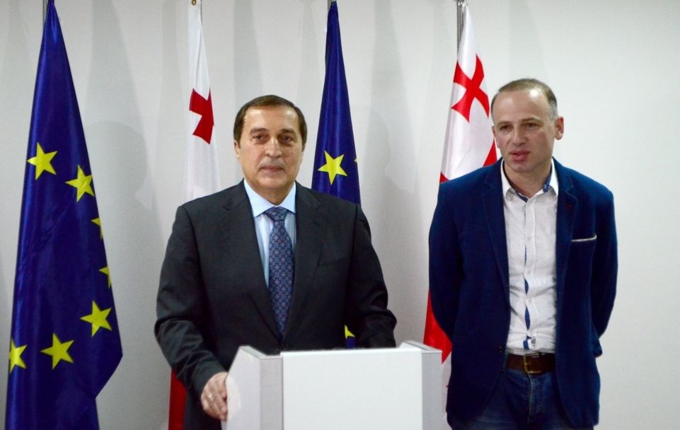 მერაბ მეტრეველმა პაატა ბურჭულაძის პარტია დატოვა