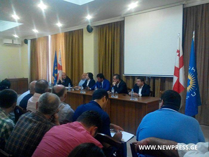 მუნიციპალიტეტებში კადრების პოლიტიკური ნიშნით დასაქმების დავალება მიიღეს