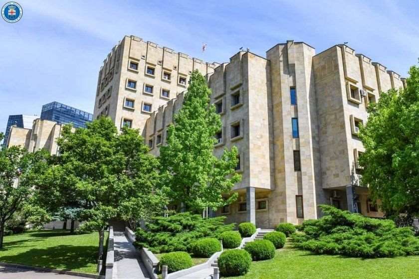 პროკურატურამ თვითმკვლელობამდე მიყვანის და ადევნების ფაქტებზე ადვოკატს ბრალდება წარუდგინა
