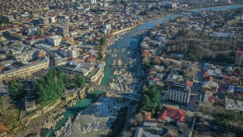 ქუთაისში ზვიად გამსახურდიას, გიორგი ჭყონდიდელისა და არსენ იყალთოელის ძეგლებს დადგამენ