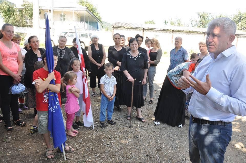 ქვემო ქართლის მაჟორიტარი დეპუტატობის კანდიდატები მოსახლეობასთან შეხვედრებს განაგრძობენ (R)
