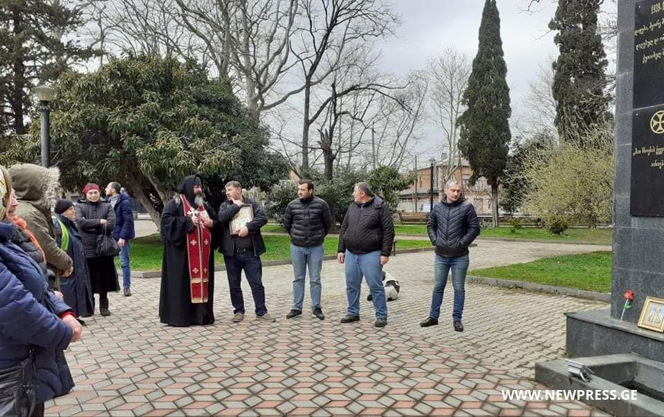 ქუთაისში სასულიერო პირი მრევლს ვაქცინაციის წინააღმდეგ მოუწოდებს [VIDEO]