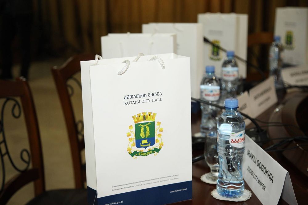 ქუთაისის მერიამ 2200 ლარის პარფიუმერიის სასაჩუქრე ბარათები შეიძინა