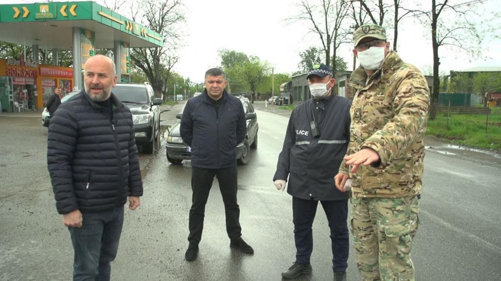 ქუთაისში განთავსებულ ბლოკ-პოსტებზე იმერეთის რწმუნებული  და ქუთაისის მერის მოვალეობის შემსრულებელი იმყოფებოდნენ
