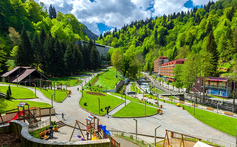 საირმის საკარანტონო ზონიდან ორი პირი მაღალი ტემპერატურით საავადმყოფოში გადაყვანეს