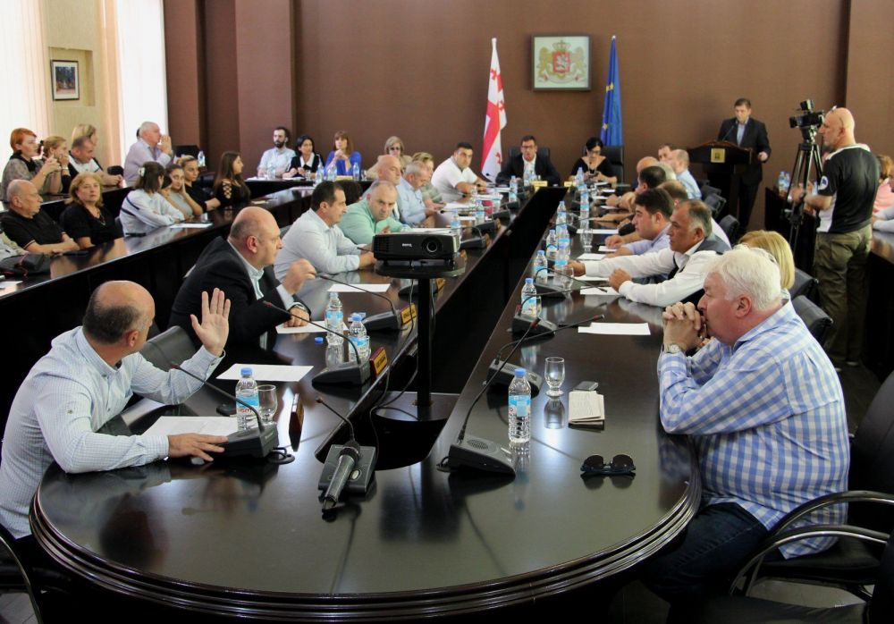 ქუთაისის მერს ოპოზიციამ  ბიუჯეტის პროექტის უკან გაწვევის მოთხოვნით მიმართა