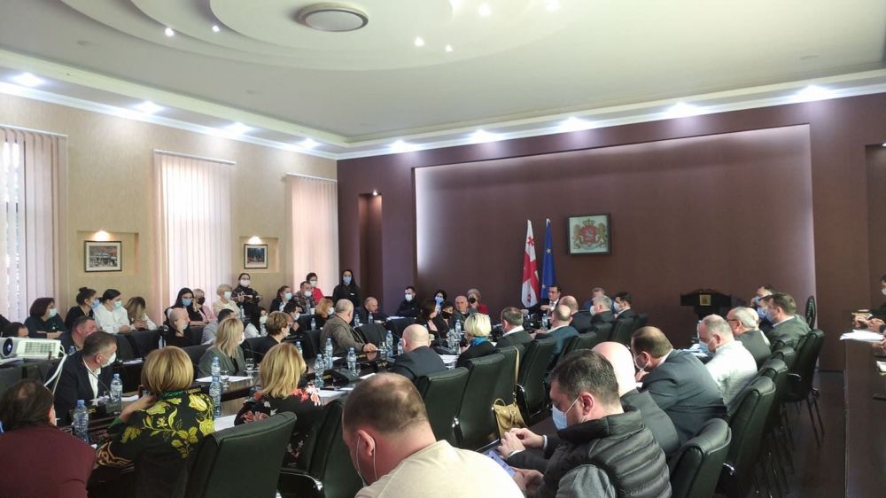 ქუთაისის საკრებულოში ბიუჯეტის დამტკიცება ხმაურის ფონზე მიმდინარეობს