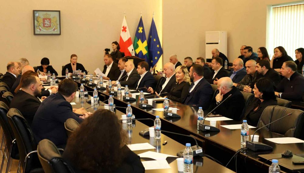 ქუთაისის საკრებულო მერის გადადგომასთან დაკავშირებით როგგარეშე სხდომას გამართავს