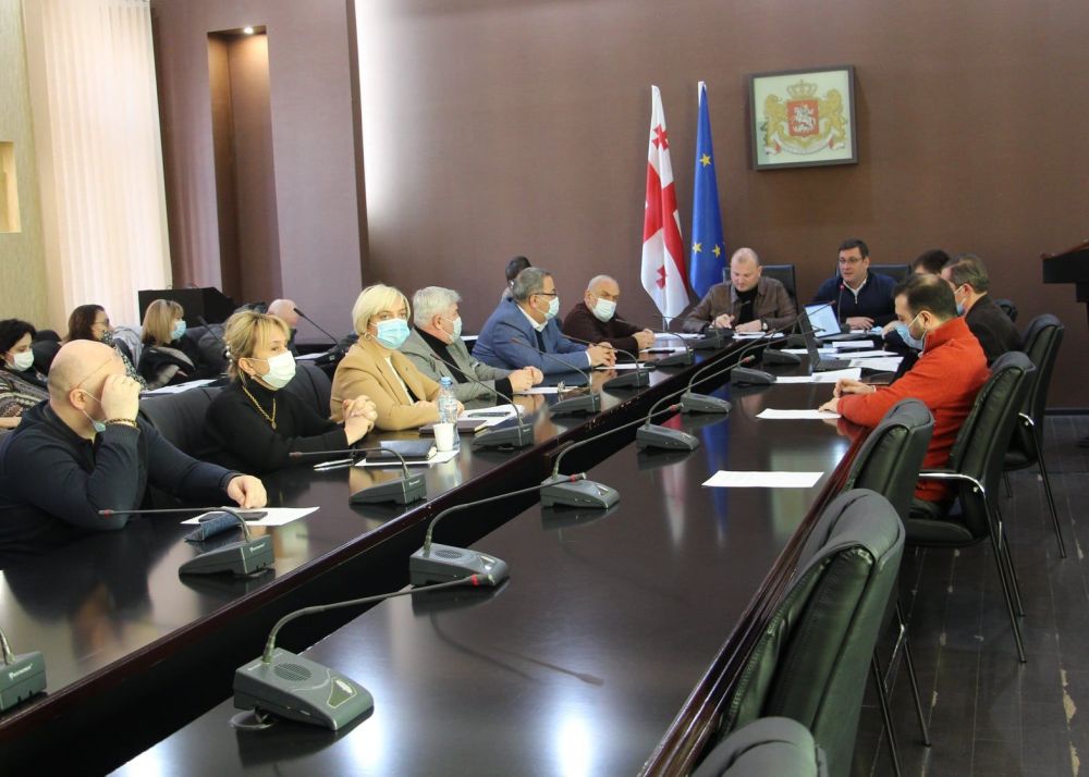 ქუთაისის საკრებულოს კომისიებში 2022 წლის ბიუჯეტის პროექტს განიხილავენ