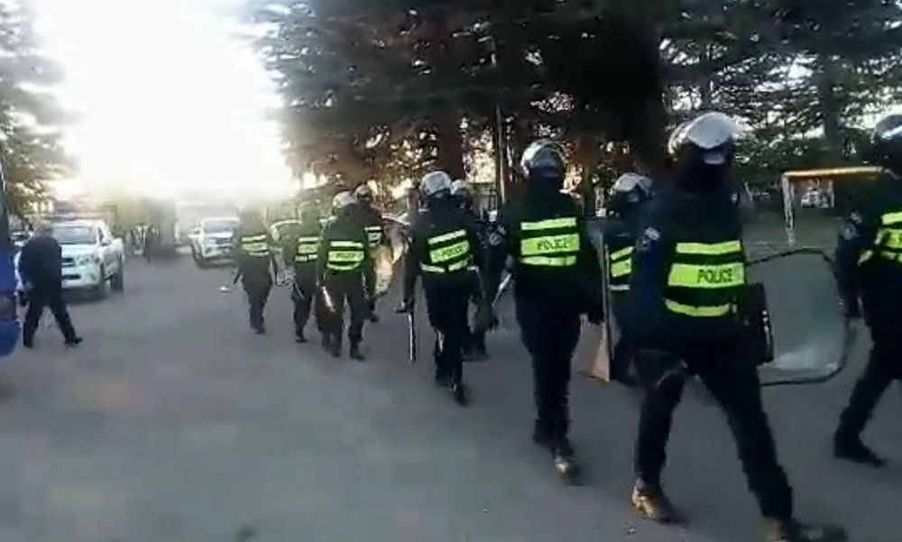 ქუთაისში, რამაზ შენგელიას სახელობის სტადიონზე სპეცრაზმია მობილიზებული [VIDEO]