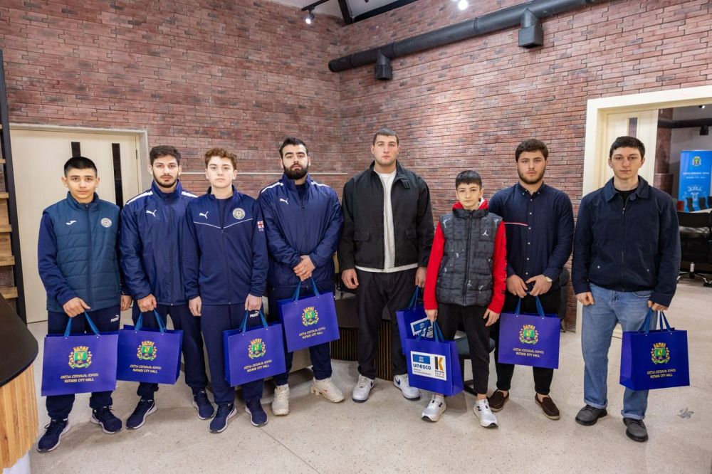 ევროტურნირებში წარმატებულ  სპორტსმენებს ქუთაისის მერიაში შესხვედრა მოუწყვეს