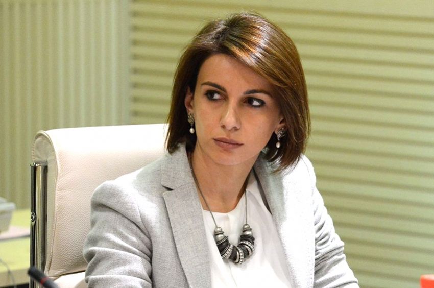 საპარლამენტო უმრავლესობა რამდენიმე დეპუტატმა დატოვა