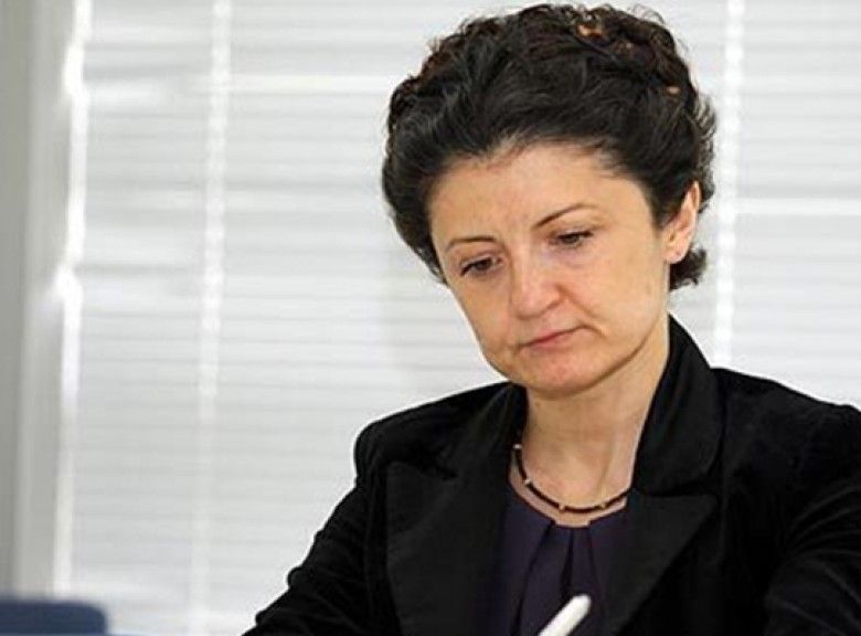 რატომ არ უნდა შტანგისტობა თეა წულუკიანს?