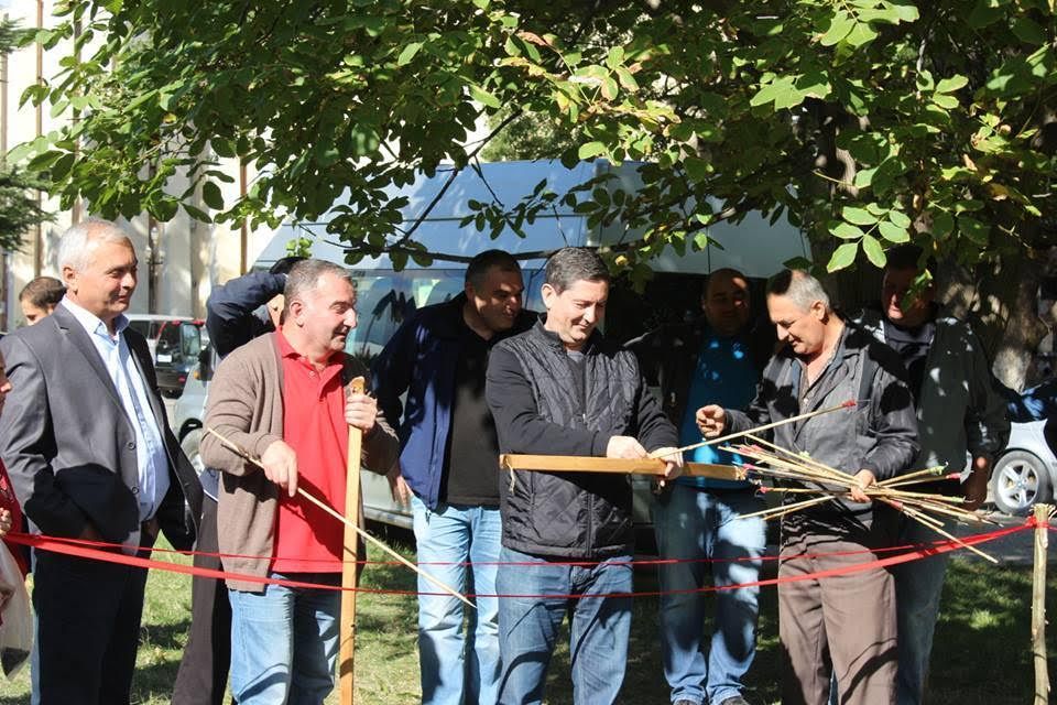 გელა სამხარაული თელავში ახალი სპორტის სასახლის მშენებლობის დაწყებას დაესწრო(R)