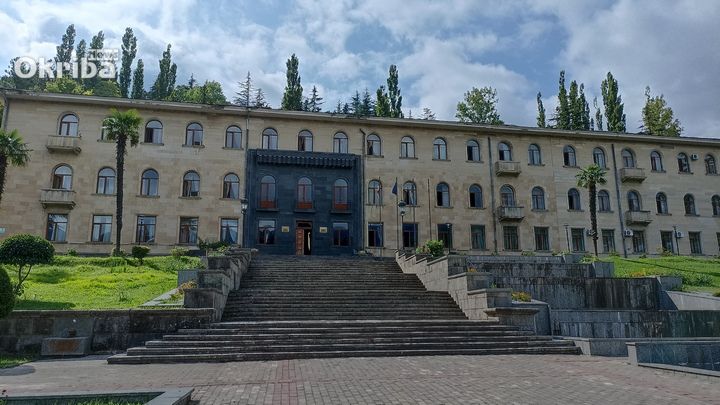 ტყიბულის მერობისთვის ხუთი მამაკაცი იბრძვის