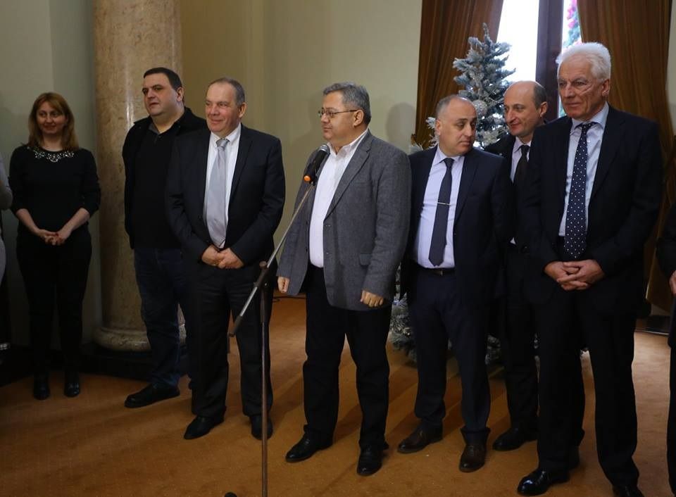 იმერეთში მცხოვრები ბავშვებისთვის საახალწლო სპექტაკლი გაიმართა