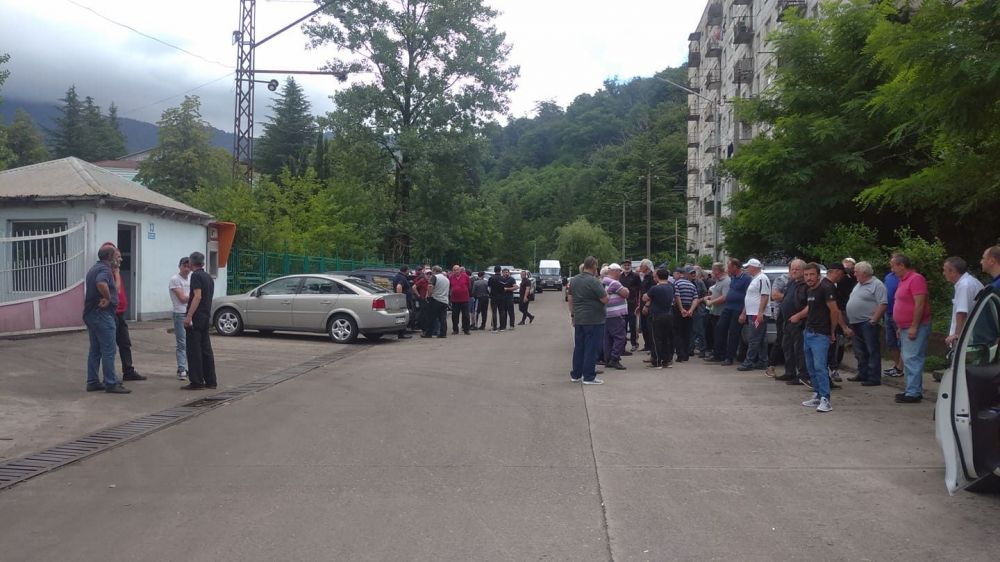 ტყიბულში გაფიცული მეშახტეები მუშაობაზე კვლავ უარს აცხადებენ