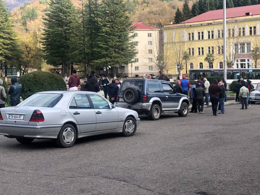 ტყიბულში ქვანახშირის მომპოვებლების აქცია მიმდინარეობს