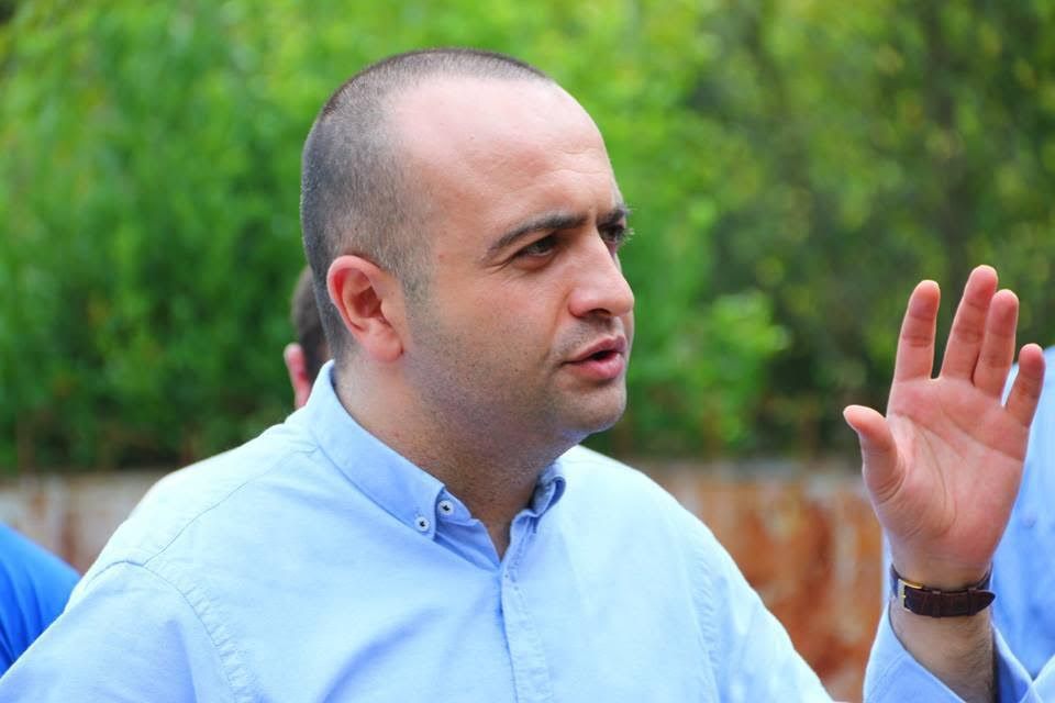 შალვა კიკნაველიძემ ზესტაფონის ამომრჩეველთან 200-მდე შეხვედრა გამართა (R)