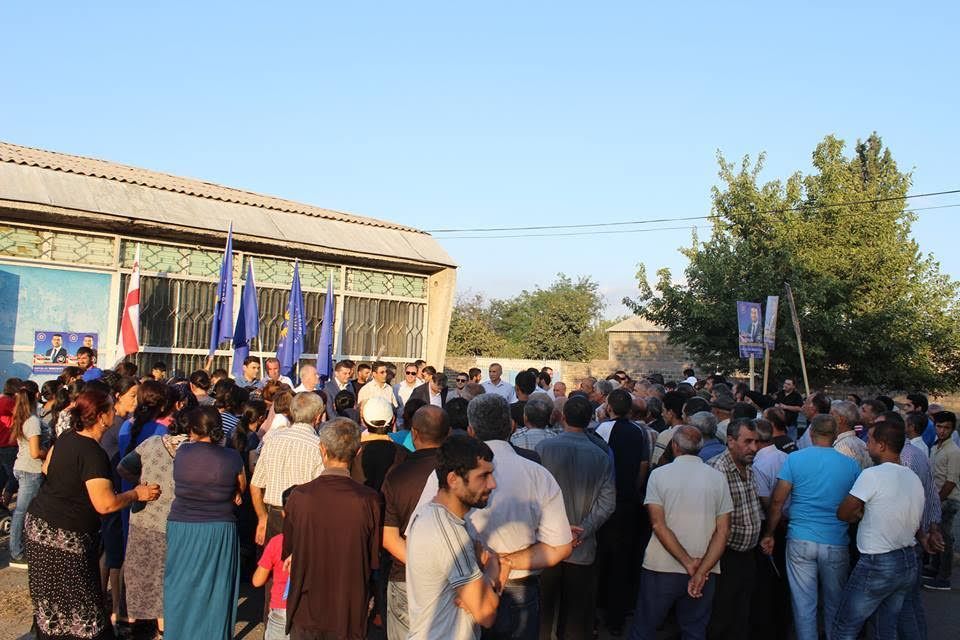 სავალან მირზოევი ამომრჩევლებს კალინინოსა და ნაზარლოში შეხვდა (R)