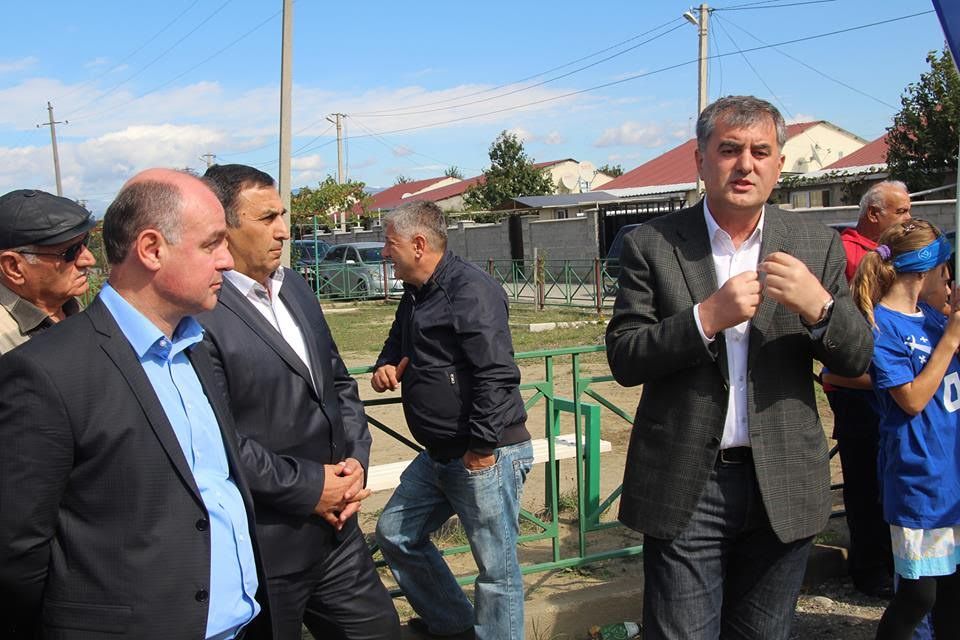“სულ მცირე 1500 დევნილი ოჯახი ბინით დაკმაყოფილდება” (R)
