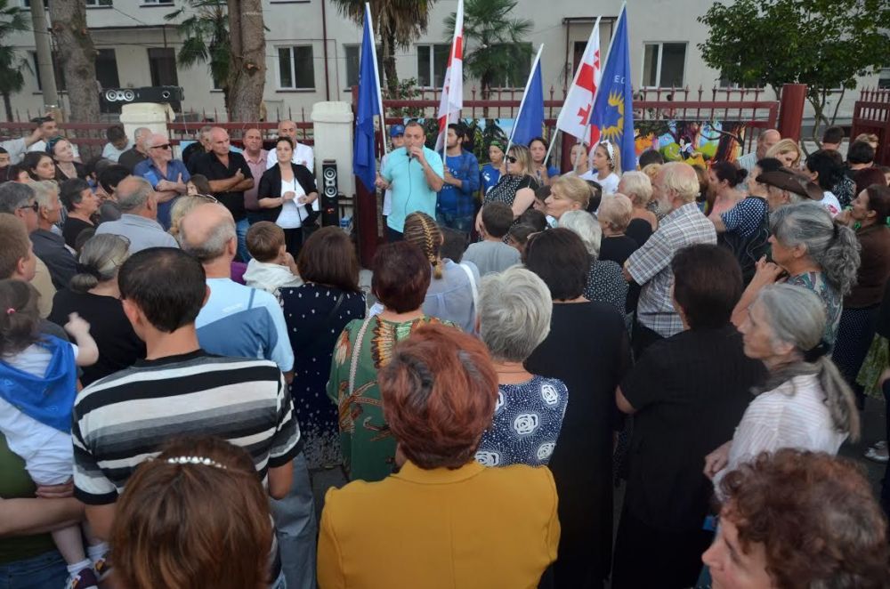 “ქართული ოცნება” 8 ოქტომბერს დამაჯერებლად გაიმარჯვებს“ (R)