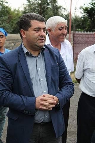 “ჩემთვის დიდი პატივია, რომ დღეს თქვენ აქ ხართ, ჩემს გვერდით, მოსული ხართ ჩემს მოსასმენად” (R)