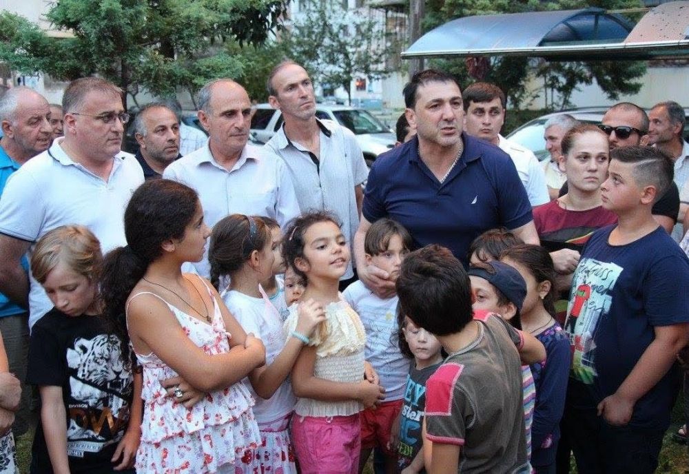 „ქართული ოცნება” ყოველთვის იყო და კვლავ არის ხალხის სამსახურში ” (R)