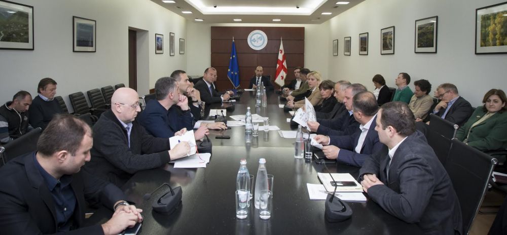 ენზელ მკოიანი ახალქალაქის სოფლების მცხოვრებლებს შეხვდა (R)