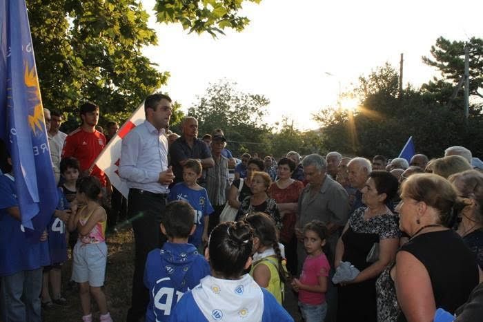 ლევან დავითაშვილი „ერთიანი აგროპროექტის ფარგლებში“  შექმნილი ახალი საწარმოს მუშაობის პროცესს გაეცნო (R)