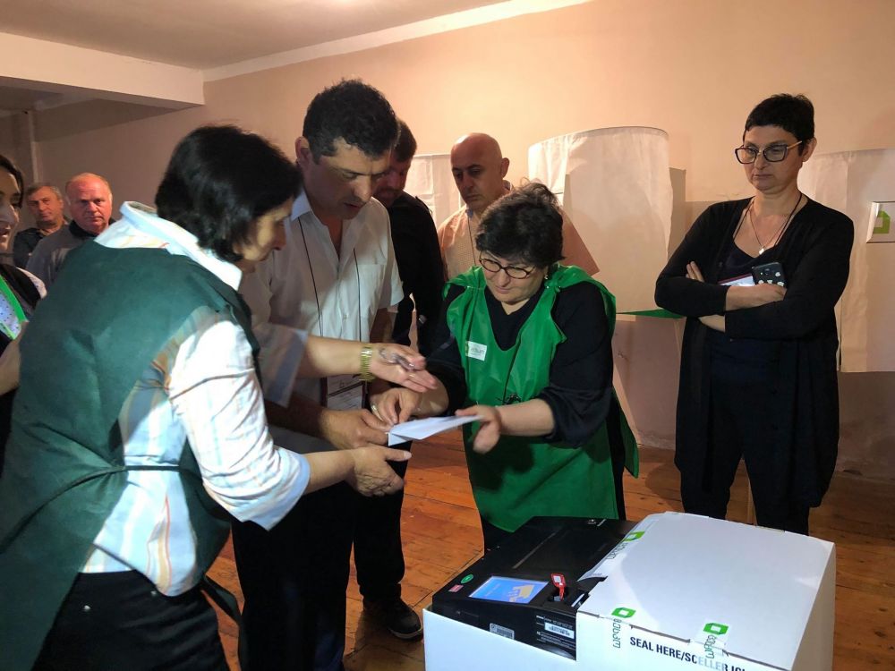 წყალტუბოში ხმის მიცემა ელექტრონულად მიმდინარეობს