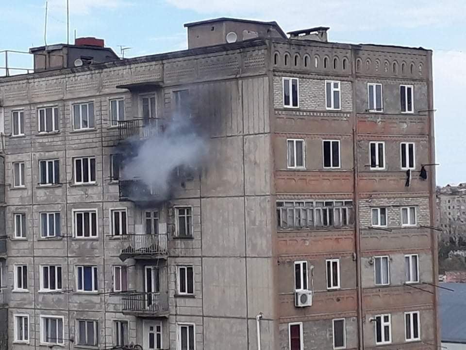 ქუთაისში,  ზურაბ ჭავჭავაძის ქუჩაზე საცხოვრებელ ბინაში ხანძარი გაჩნდა [VIDEO]