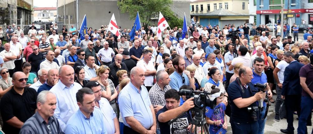 ხობში „ქართული ოცნება -დემოკრატიული საქართველოს“ გოდერძი ბუკია წარმოადგენს
