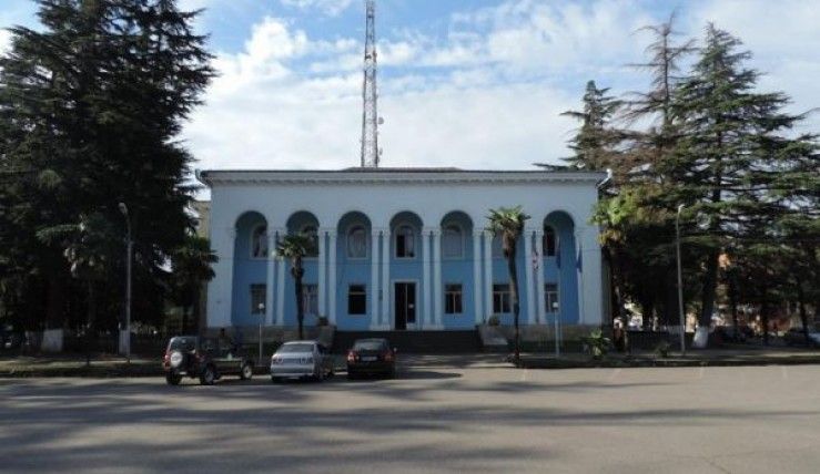ხონის მერიამ ადგილობრივ ეპარქიას 700 000 ლარამდე თანხა გადაურიცხა
