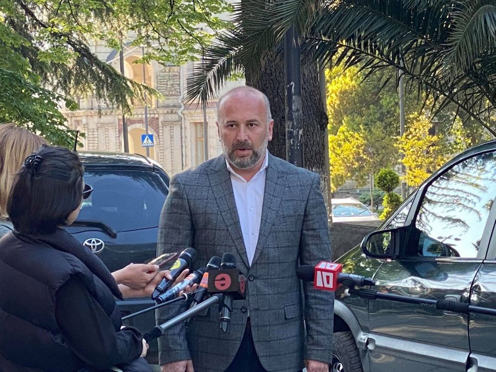 “მოსახლეობის ნაკადი, რომელიც დღეს მოვიდა ქუთაისის მერიასთან,  იყო ძალიან დიდი” -ზვიად შალამბერიძე