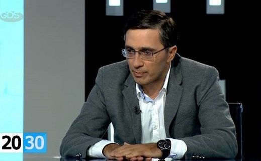 ზვიად შალამბერიძე: სწორედ პედაგოგები ქმნით საფუძველს, რაზეც შემდეგ წარმატებული და საამაყო ადამიანები იზრდებიან და ყალიბდებიან