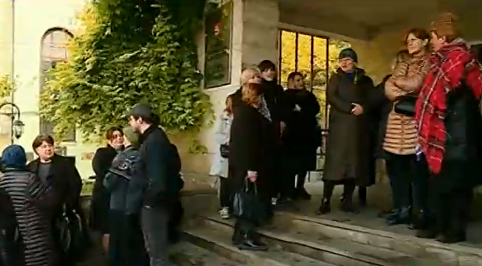 ჭიათურის მერიასთან სოფელ ითხვისის მცხოვებლები აქციას მართავენ