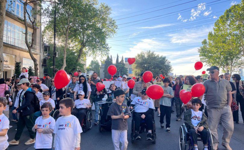 დიუშენით დაავადებული ბავშვებისთვის „დაიცავი ილიაუნის“ წევრებმა ნახევარ მილიონ ლარზე მეტი შეაგროვეს