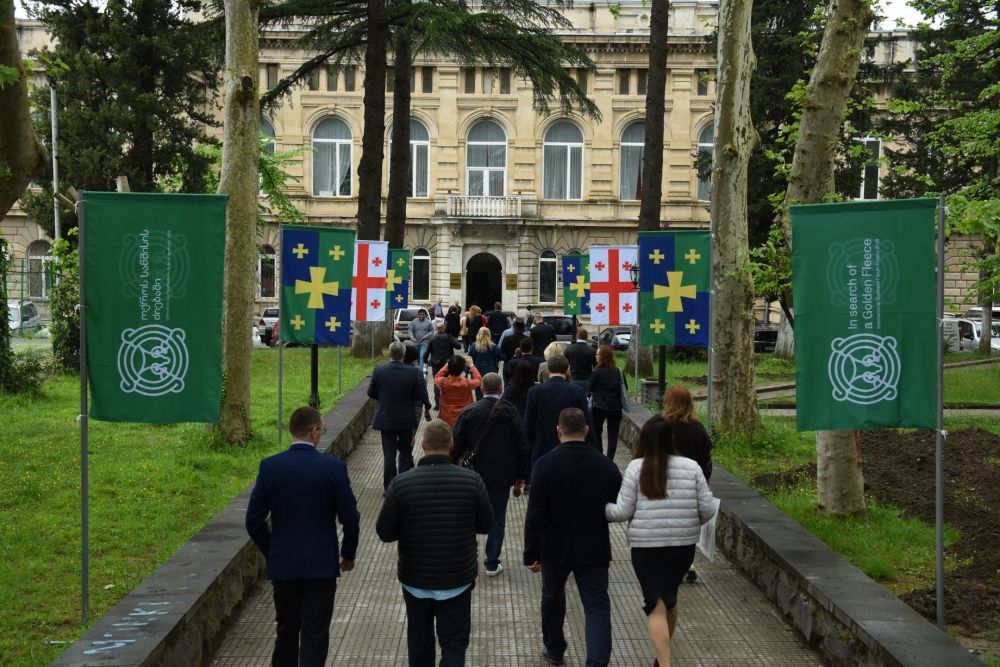 „ოქროს საწმისის ძიებაში“ – ქუთაისში საერთაშორისო ბიზნეს ფორუმი გაიხსნა