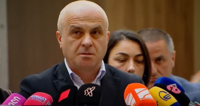 ჩვენ ვხედავთ მზაობას – რას აცხადებენ დიუშენის დაავადების მქონე ბავშვის მშობლები კობახიძესთან შეხვედრაზე