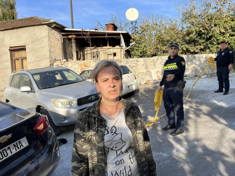 ქუთაისის სასამართლოსთან ირაკლი და მარინა გაბელაიებმა საწვავი გადაისხეს და ცეცხლი წაიკიდეს