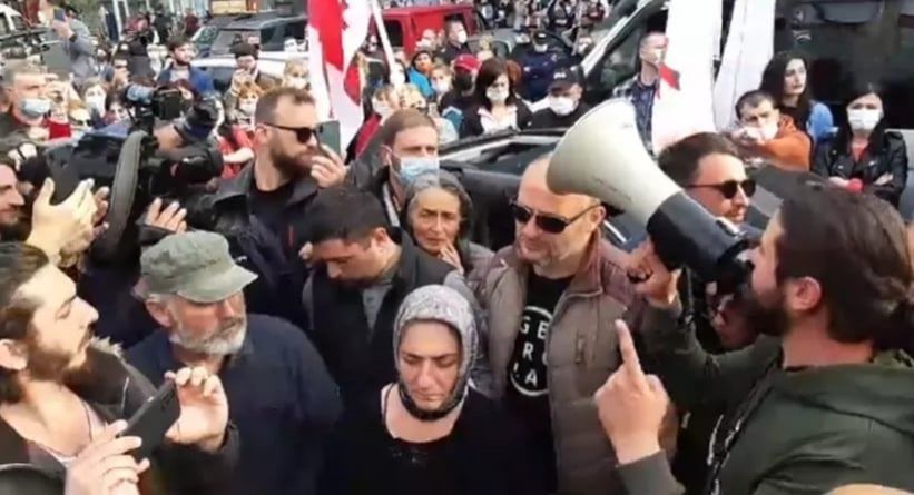 ნამახვანჰესის მოწინააღმდეგეებმა ქუთაისში ჭავჭავაძის გამზირი გადაკეტეს