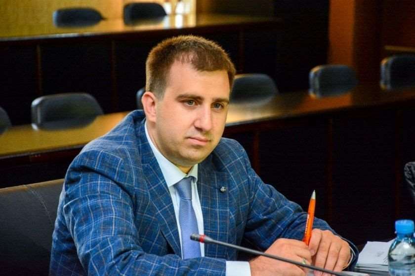 ქუთაისის მერის მოადგილემ ირაკლი ქარქაშაძემ თანამდებობა დატოვა