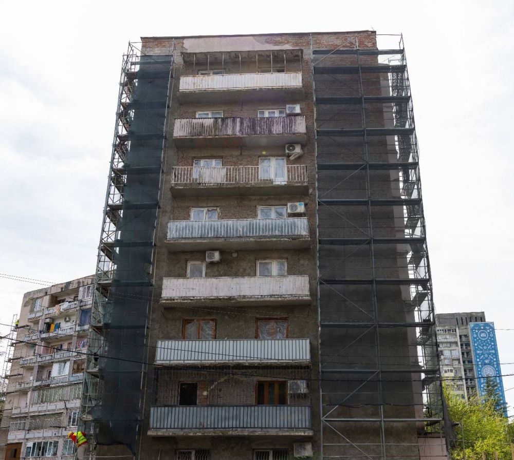 ქუთაისში საცხოვრებელი კორპუსებისა და სპორტული სკოლის განახლება  მიმდინარეობს