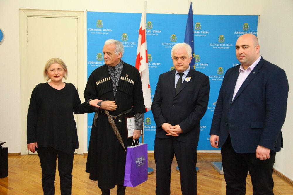 ქუთაისში საპატიო და ღვაწლმოსილი მოქალაქეები დააჯილდოვეს