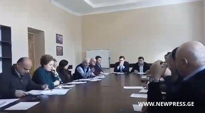 “ვერ გავიგე, მერიამ ბიუჯეტის ახალი პროექტი წარმოადგინა, თუ ძველში შეიტანა ცვლილებები?”